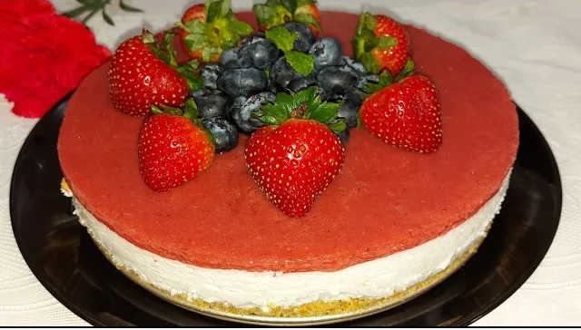 No-Bake Strawberry Cheese cake | How to make Cream Cheese at Home